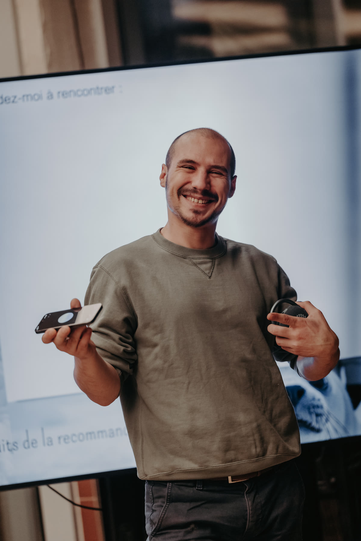 Jérémy Chamoux, en intervention devant un écran